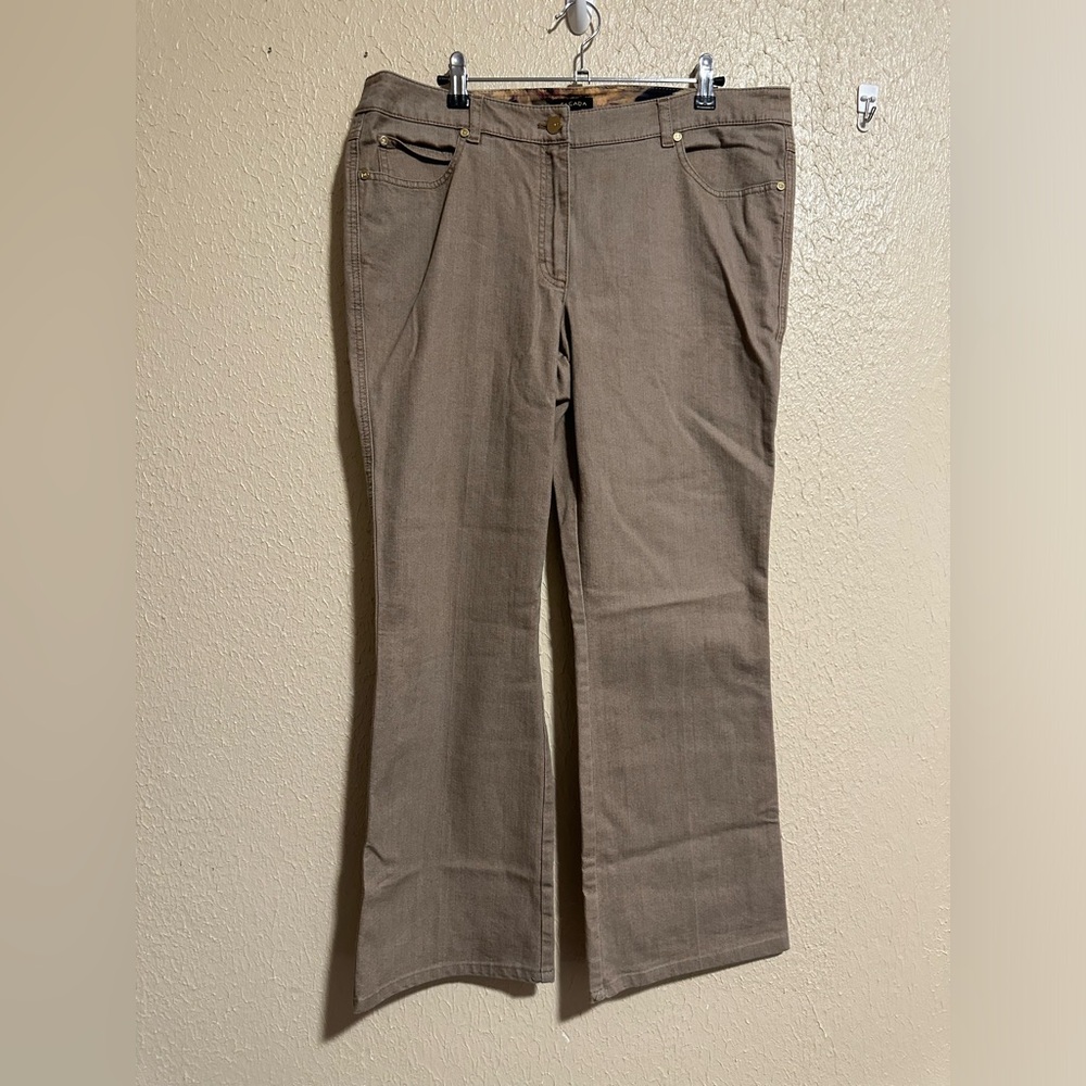 ESCADA Jeans in Tan size 44 Bootcut‎ Size 12 US